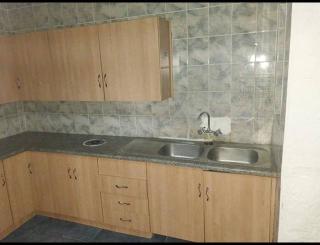 4 BEDROOM PROPERTY TO RENT IN BOOYSENS